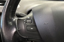 Valkoinen Peugeot 2008 2017 kuva 20.