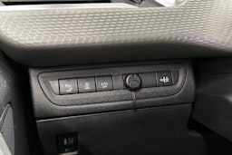 Valkoinen Peugeot 2008 2017 kuva 22.