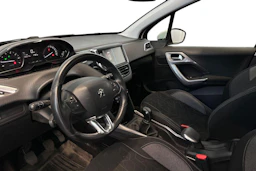 Valkoinen Peugeot 2008 2019 kuva 3.