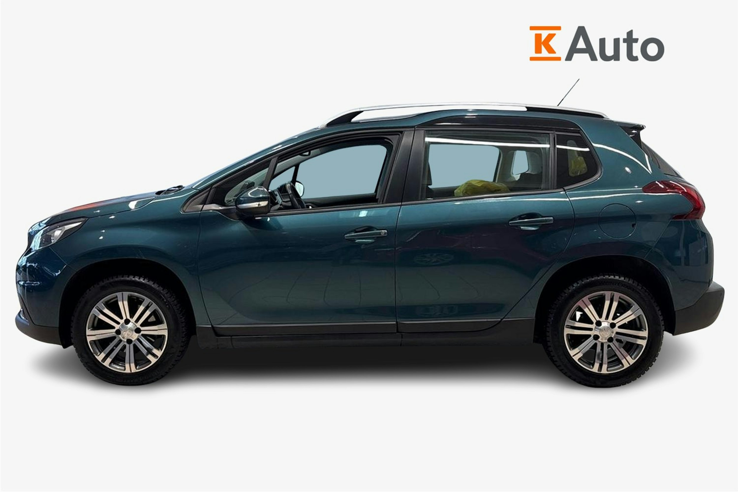 vihreä Peugeot 2008 2019 kuva 5.
