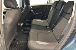 vihreä Peugeot 2008 2019 kuva 8.