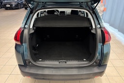 vihreä Peugeot 2008 2019 kuva 13.