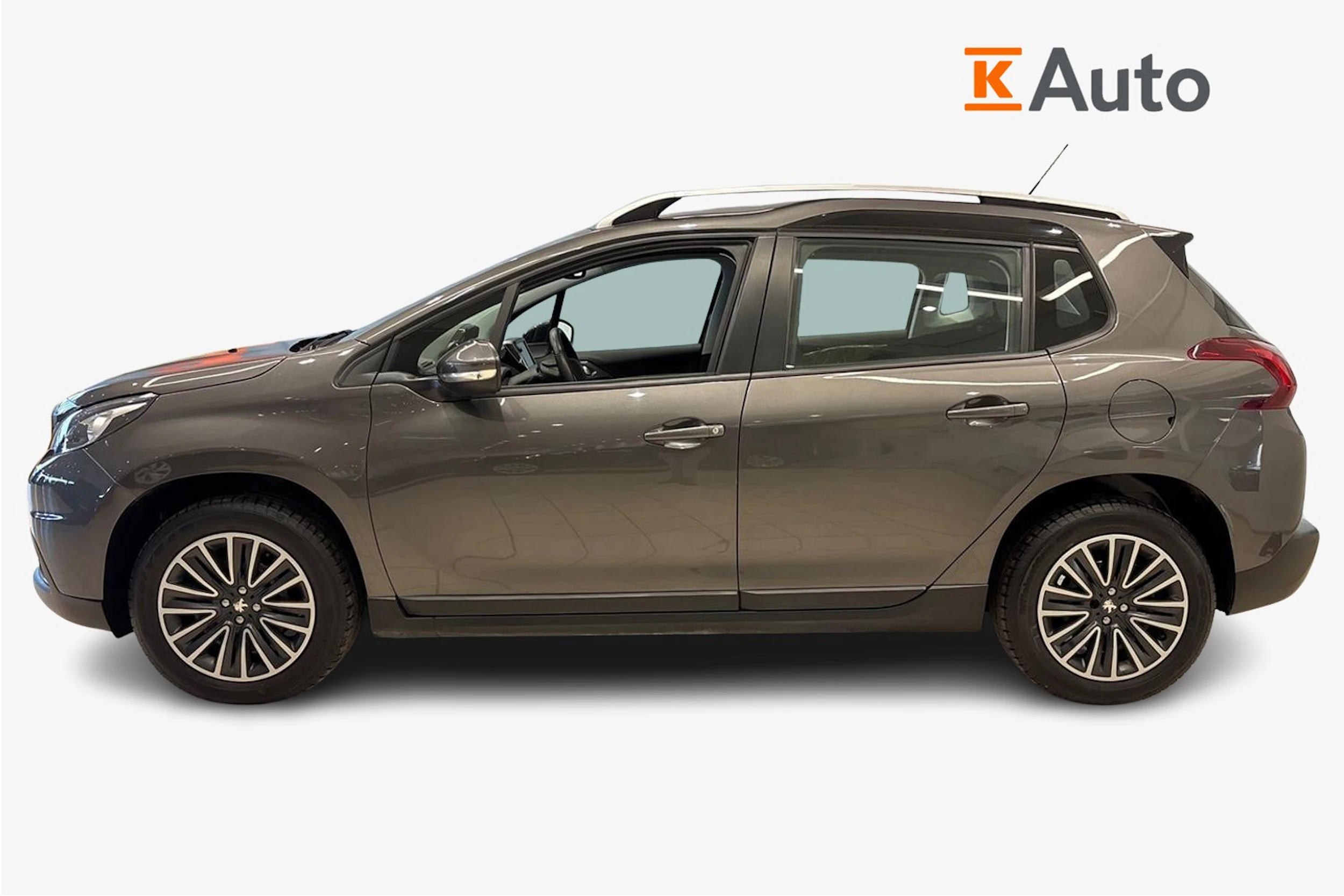 harmaa Peugeot 2008 2019 kuva 5.