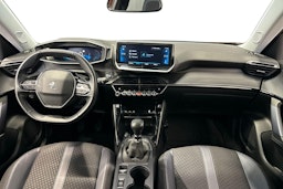 Oranssi Peugeot 2008 2020 kuva 10.