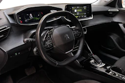 Musta Peugeot 2008 2021 kuva 6.