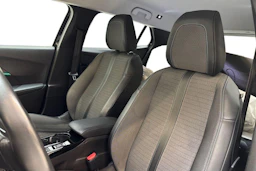 Musta Peugeot 2008 2021 kuva 8.