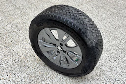 Musta Peugeot 2008 2021 kuva 12.