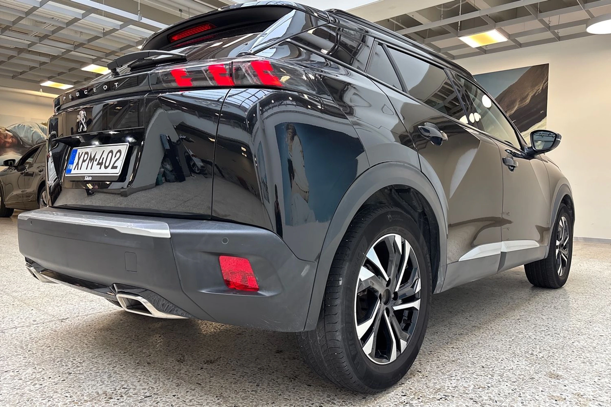 Musta Peugeot 2008 2021 kuva 17.