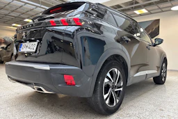 Musta Peugeot 2008 2021 kuva 17.