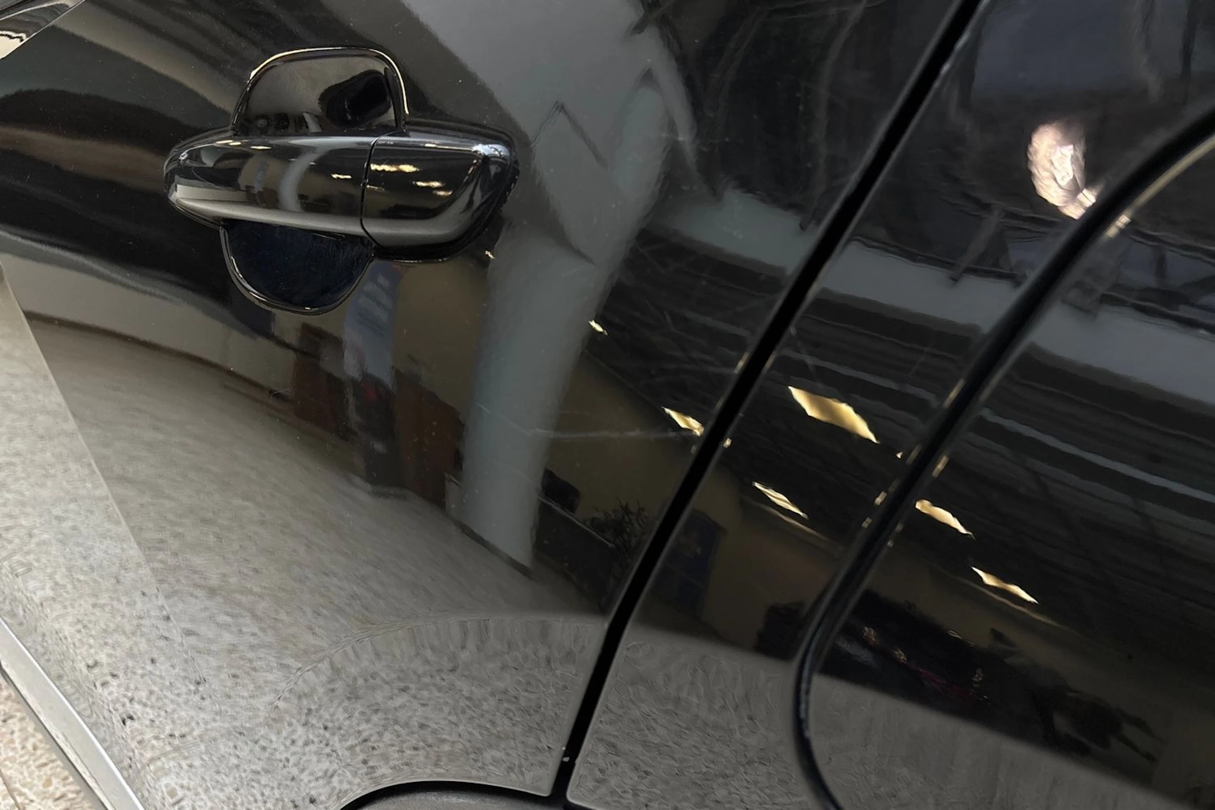 Musta Peugeot 2008 2021 kuva 23.