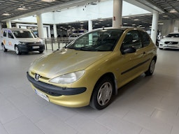 keltainen Peugeot 206 2002 kuva 1.