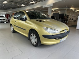 keltainen Peugeot 206 2002 kuva 3.