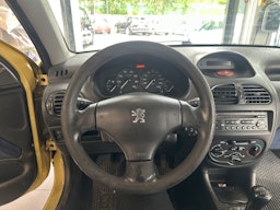 keltainen Peugeot 206 2002 kuva 7.