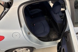 harmaa Peugeot 206 2002 kuva 22.