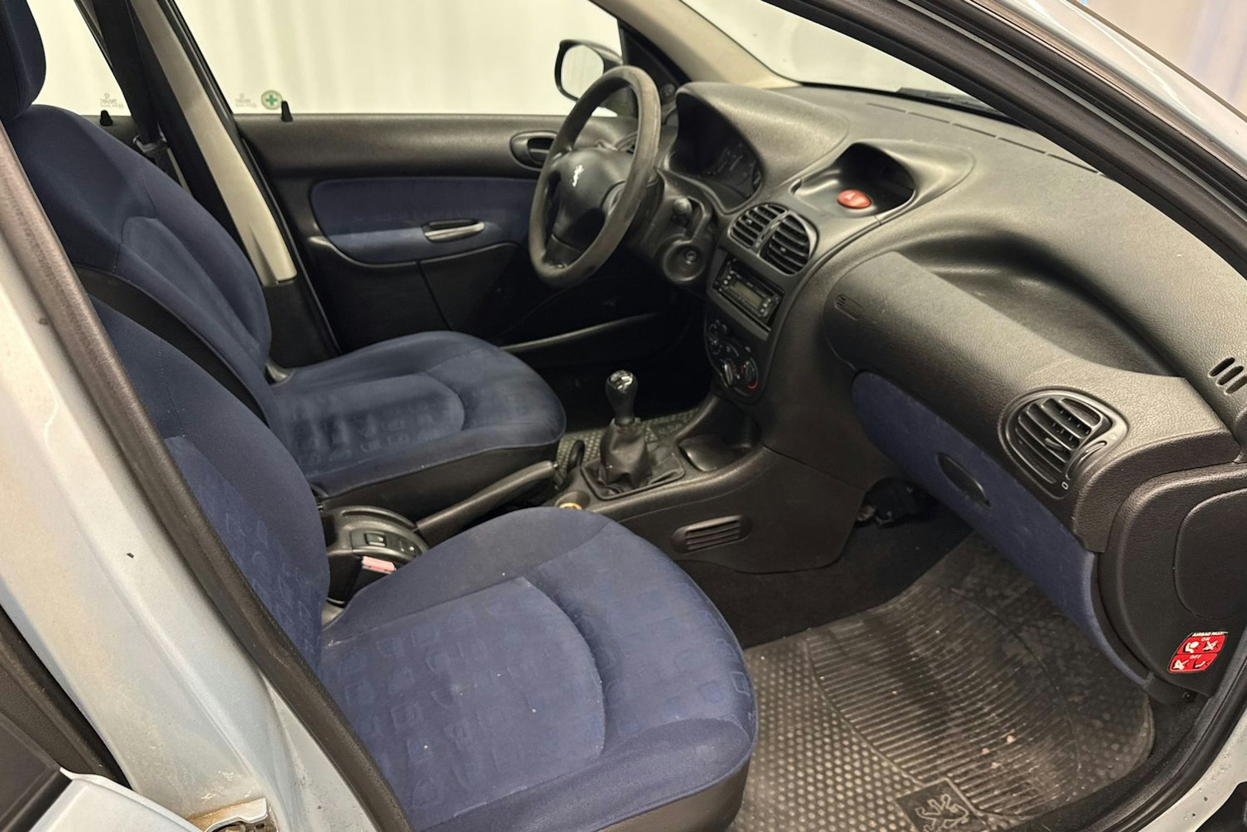harmaa Peugeot 206 2002 kuva 23.