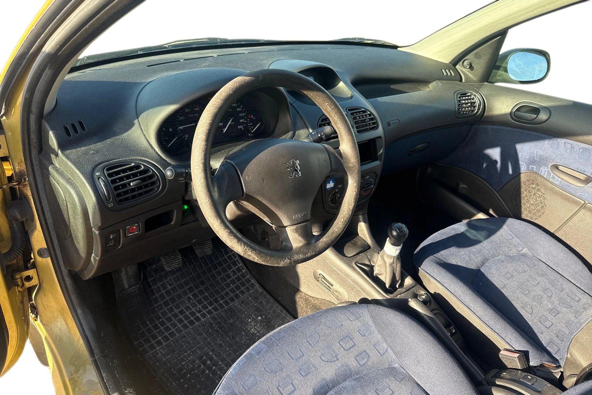 keltainen Peugeot 206 2003 kuva 3.