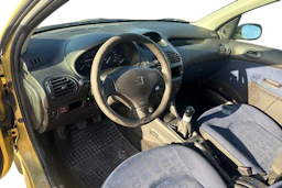 keltainen Peugeot 206 2003 kuva 3.