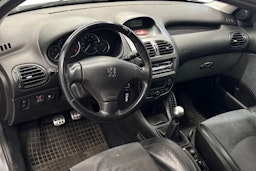 Harmaa Peugeot 206 2004 kuva 6.