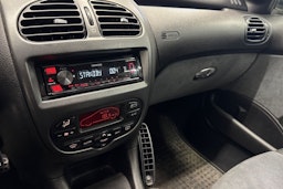 Harmaa Peugeot 206 2004 kuva 14.