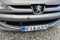 Harmaa Peugeot 206 2004 kuva 23.