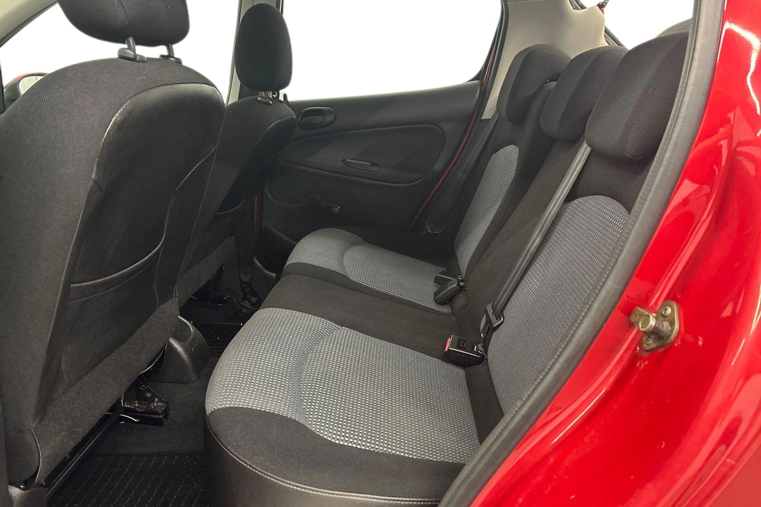 punainen Peugeot 206 2006 kuva 11.