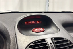 punainen Peugeot 206 2006 kuva 19.