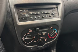 punainen Peugeot 206 2006 kuva 20.