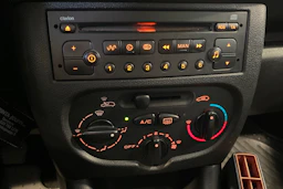 Musta Peugeot 206+ 2010 kuva 18.