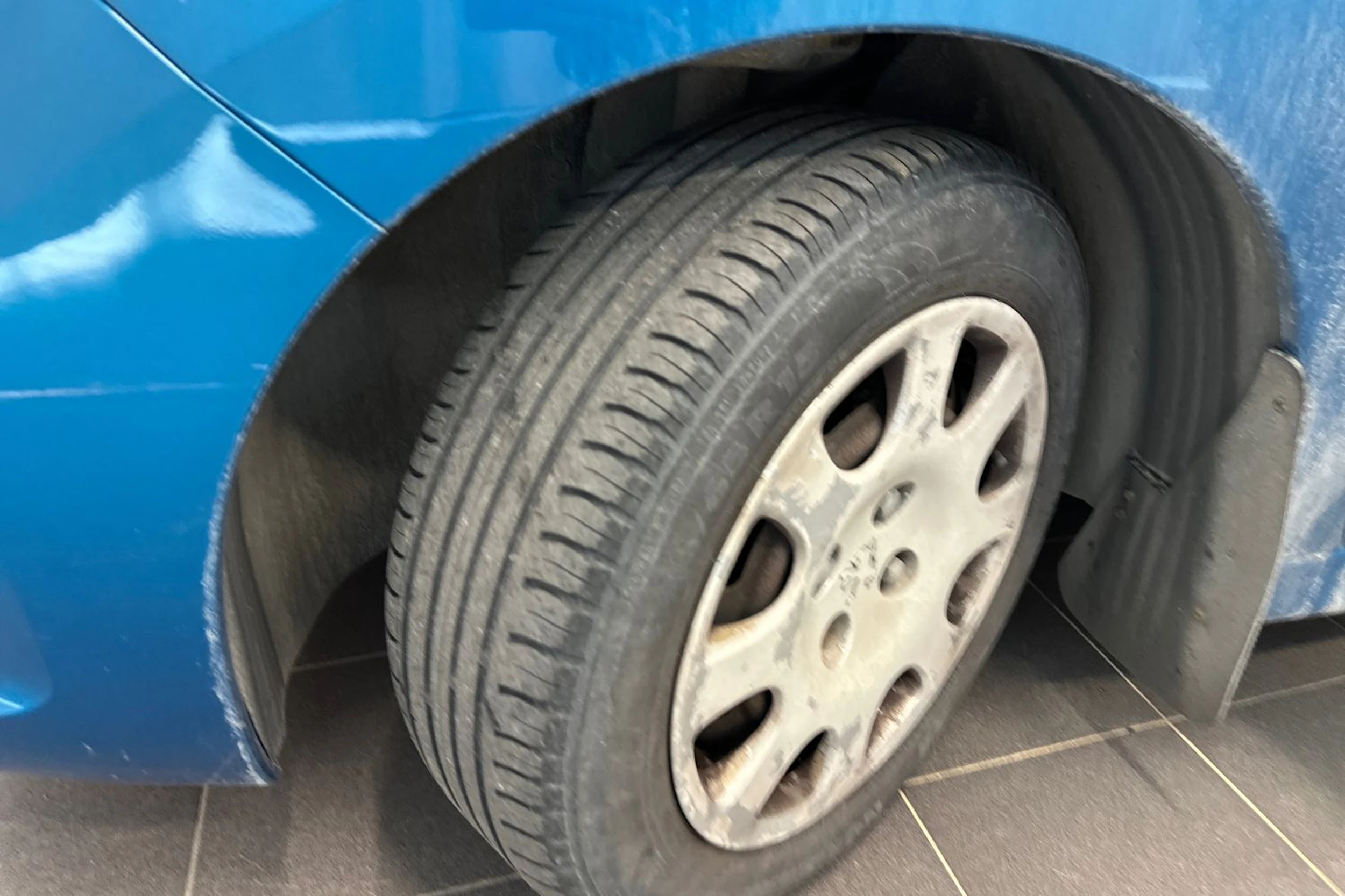 Sininen Peugeot 207 2006 kuva 21.
