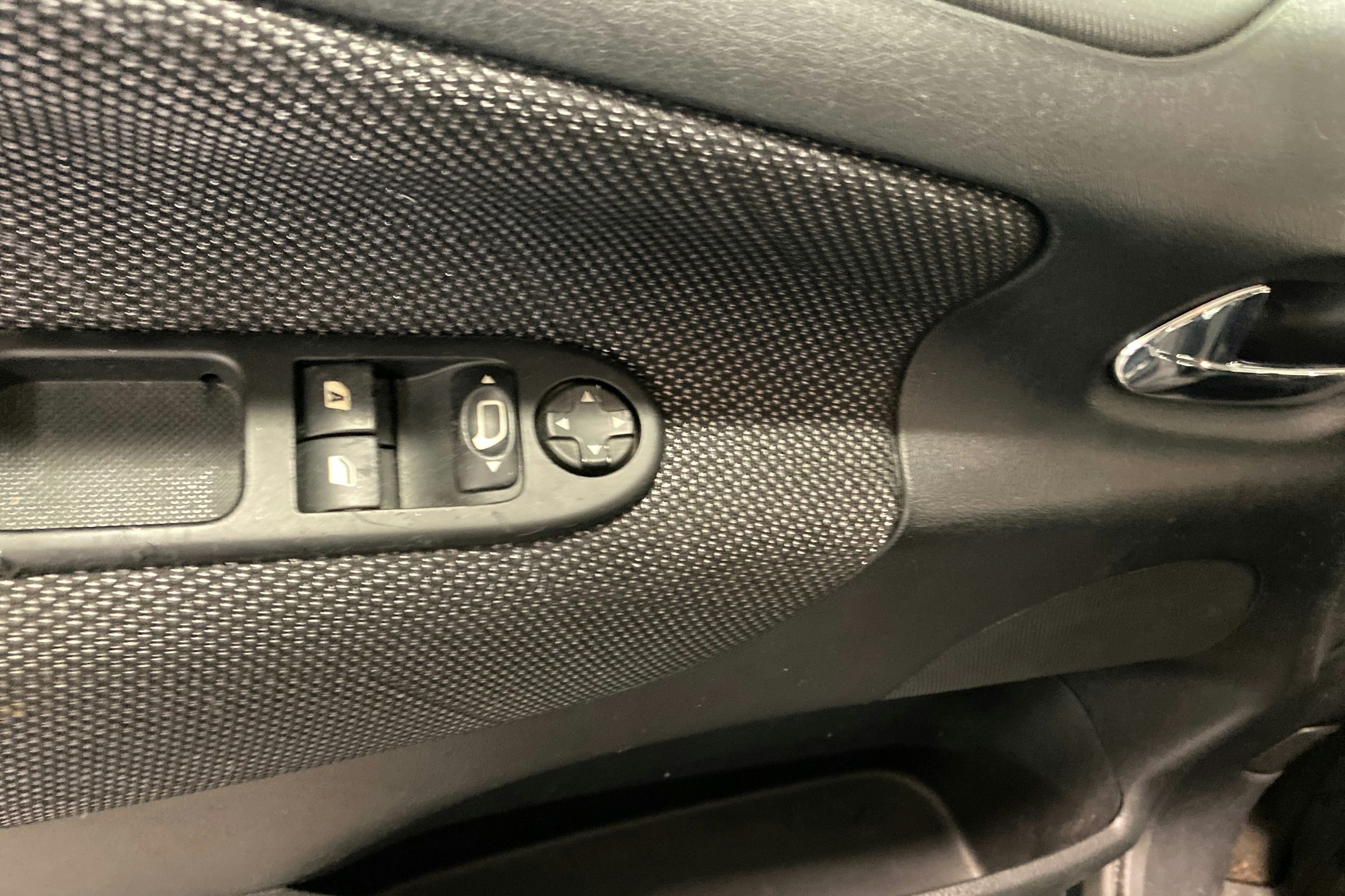 harmaa Peugeot 207 2007 kuva 16.