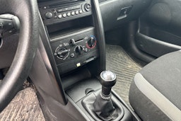 Punainen Peugeot 207 2007 kuva 12.