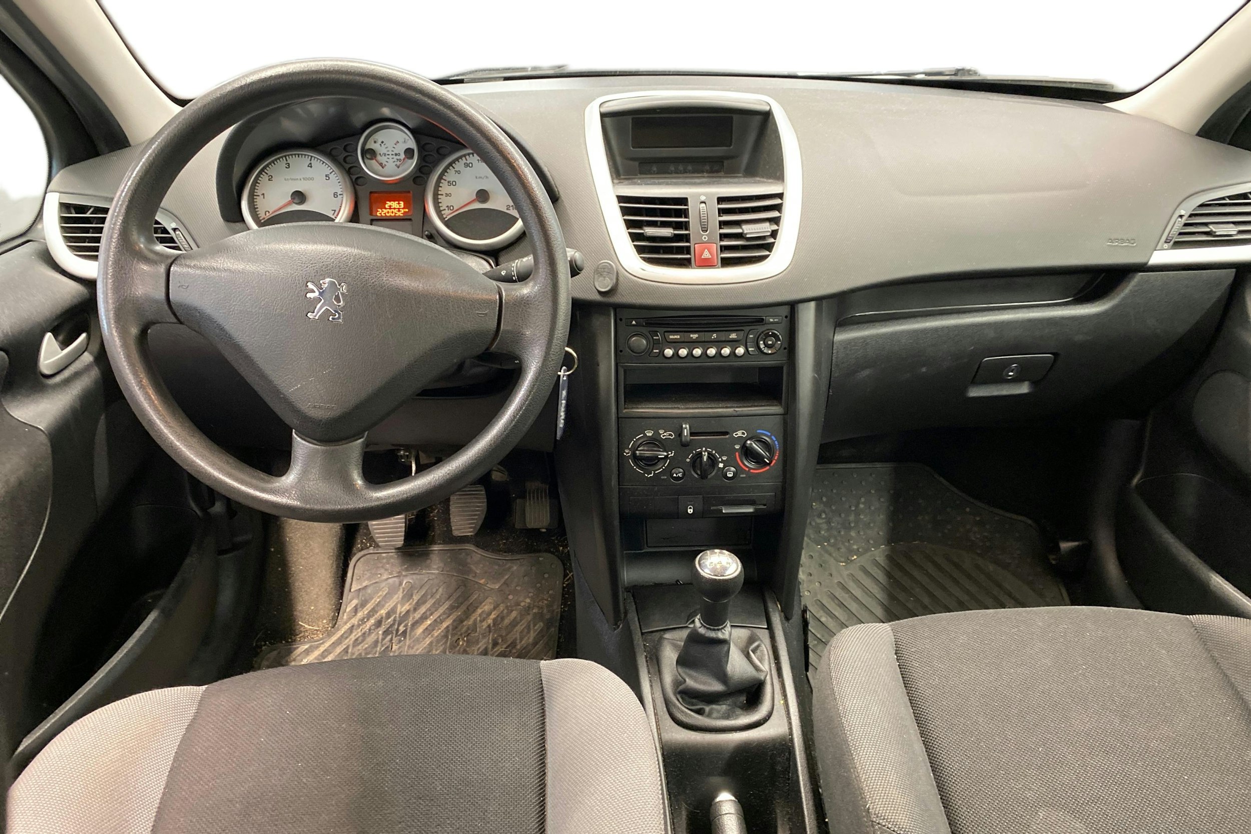 Harmaa Peugeot 207 2007 kuva 7.