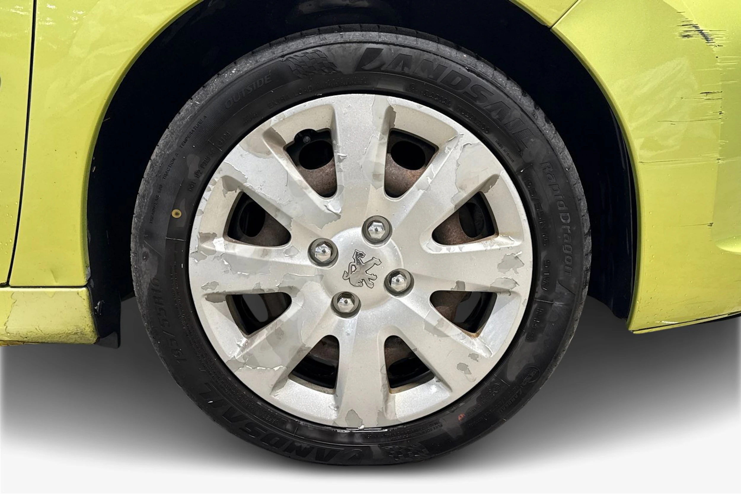 keltainen Peugeot 207 2008 kuva 12.