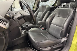keltainen Peugeot 207 2008 kuva 18.