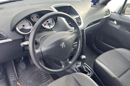 Valkoinen Peugeot 207 2010 kuva 3.