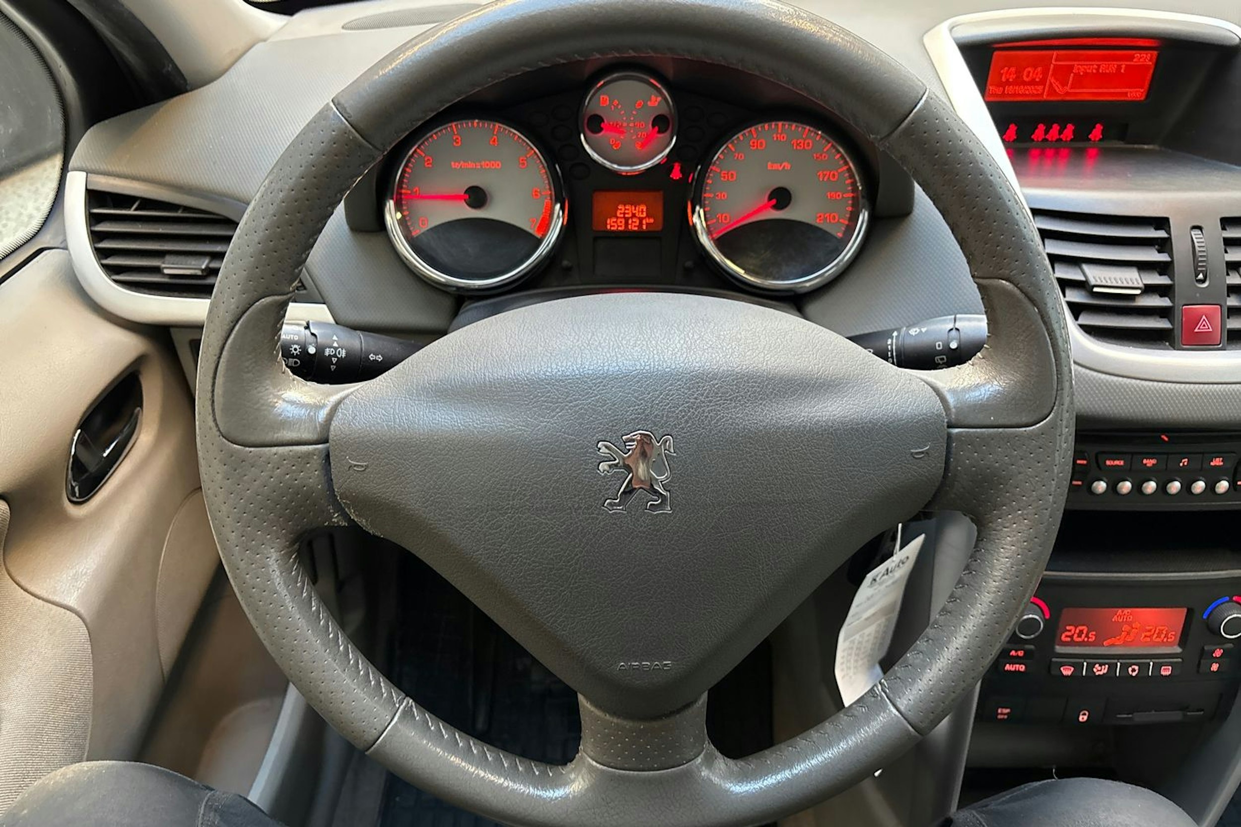 harmaa Peugeot 207 2010 kuva 16.