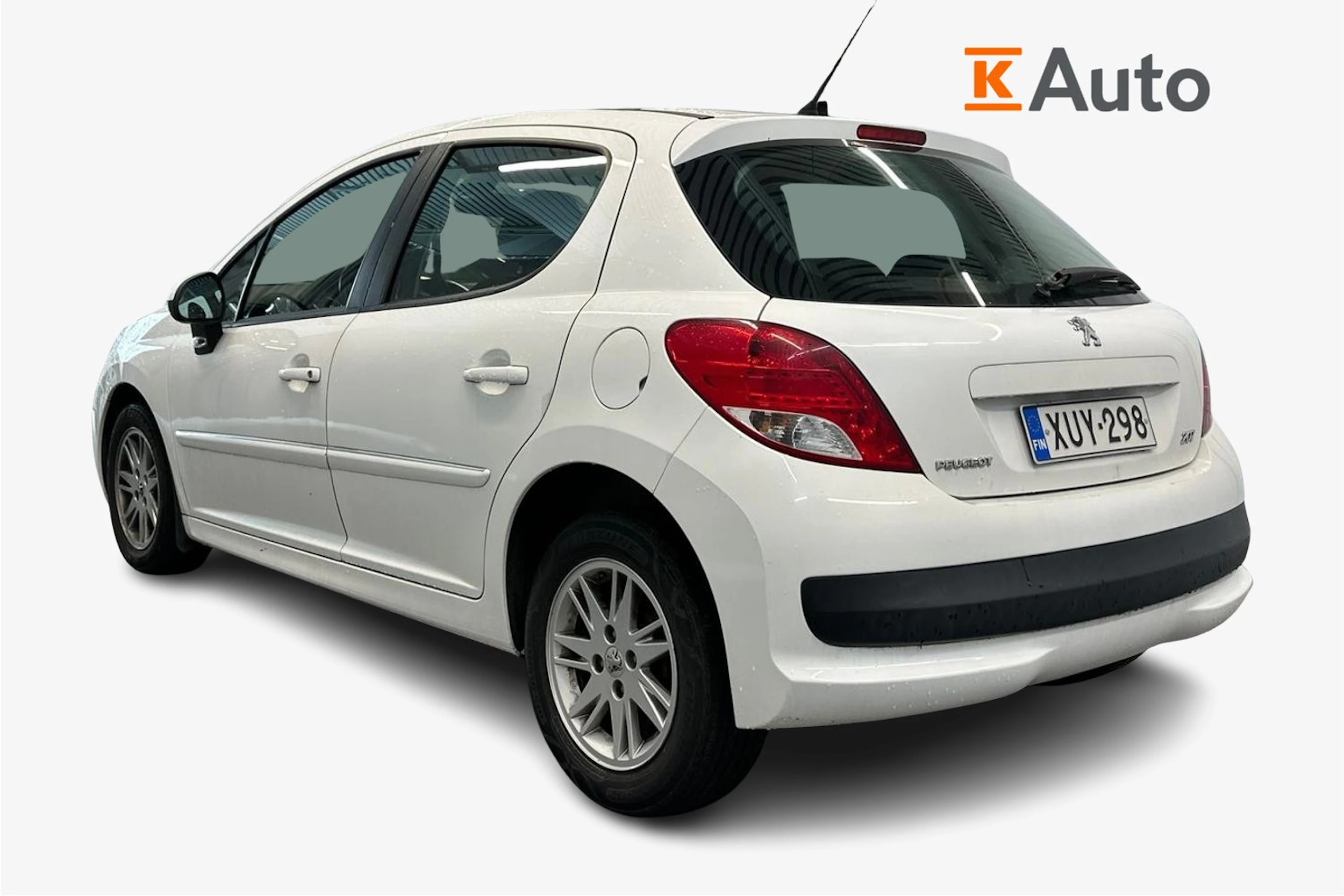 valkoinen Peugeot 207 2011 kuva 2.