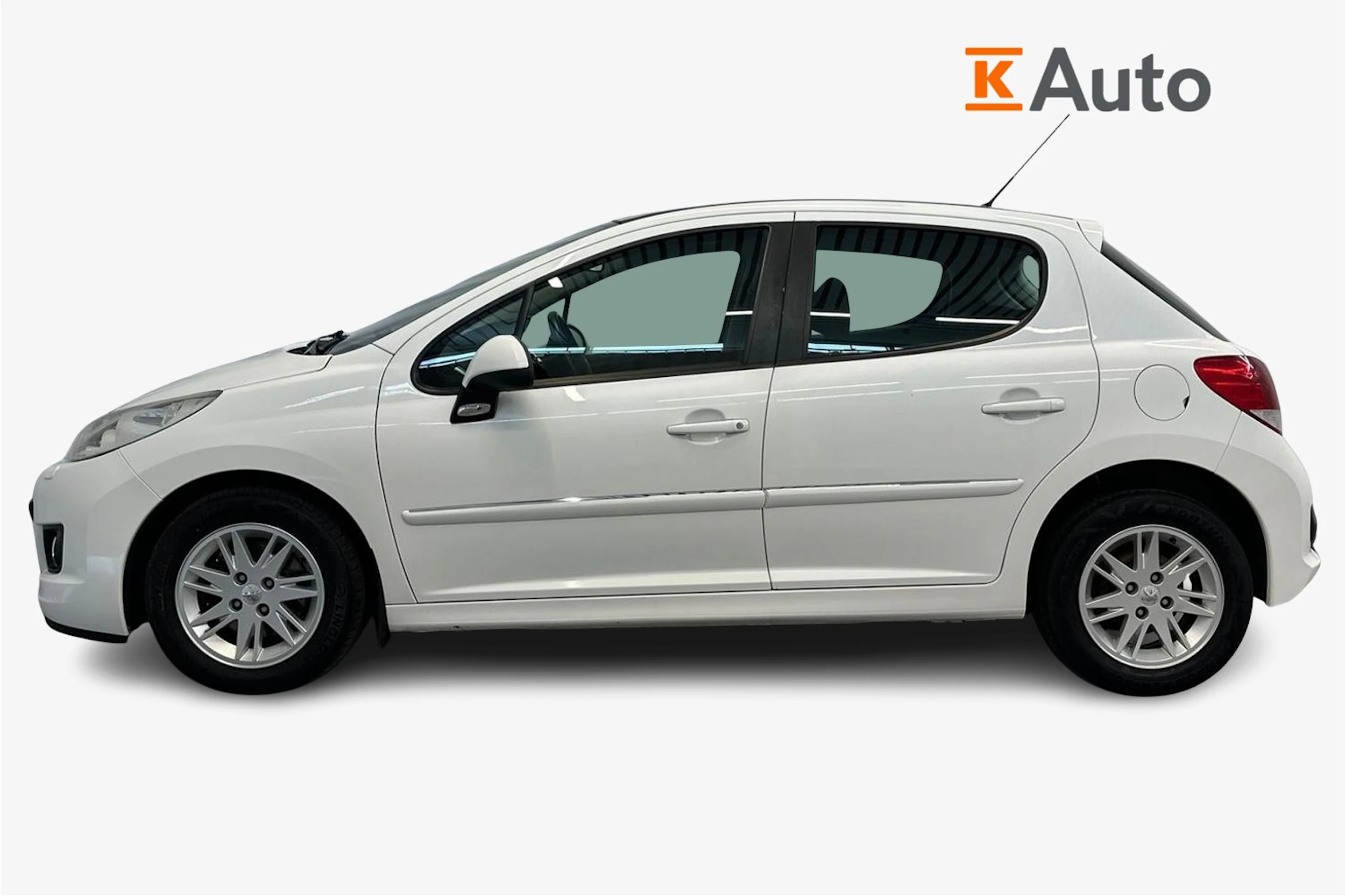 valkoinen Peugeot 207 2011 kuva 5.