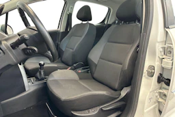 valkoinen Peugeot 207 2011 kuva 7.