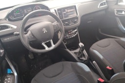 valkoinen Peugeot 208 2012 kuva 3.