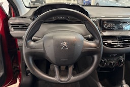 met. punainen Peugeot 208 2013 kuva 14.