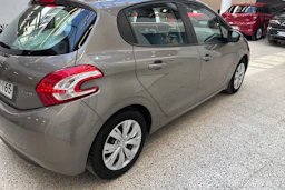Harmaa Peugeot 208 2013 kuva 18.