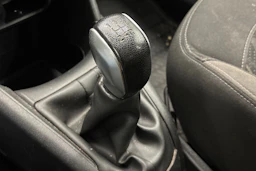 Valkoinen Peugeot 208 2013 kuva 19.