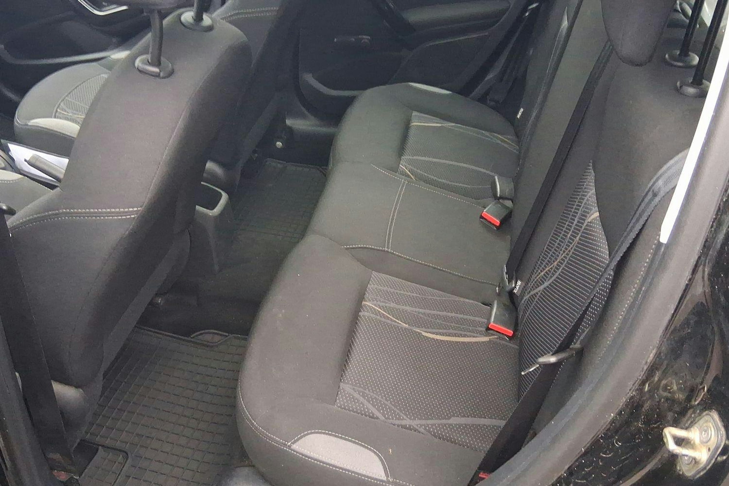 musta Peugeot 208 2014 kuva 8.