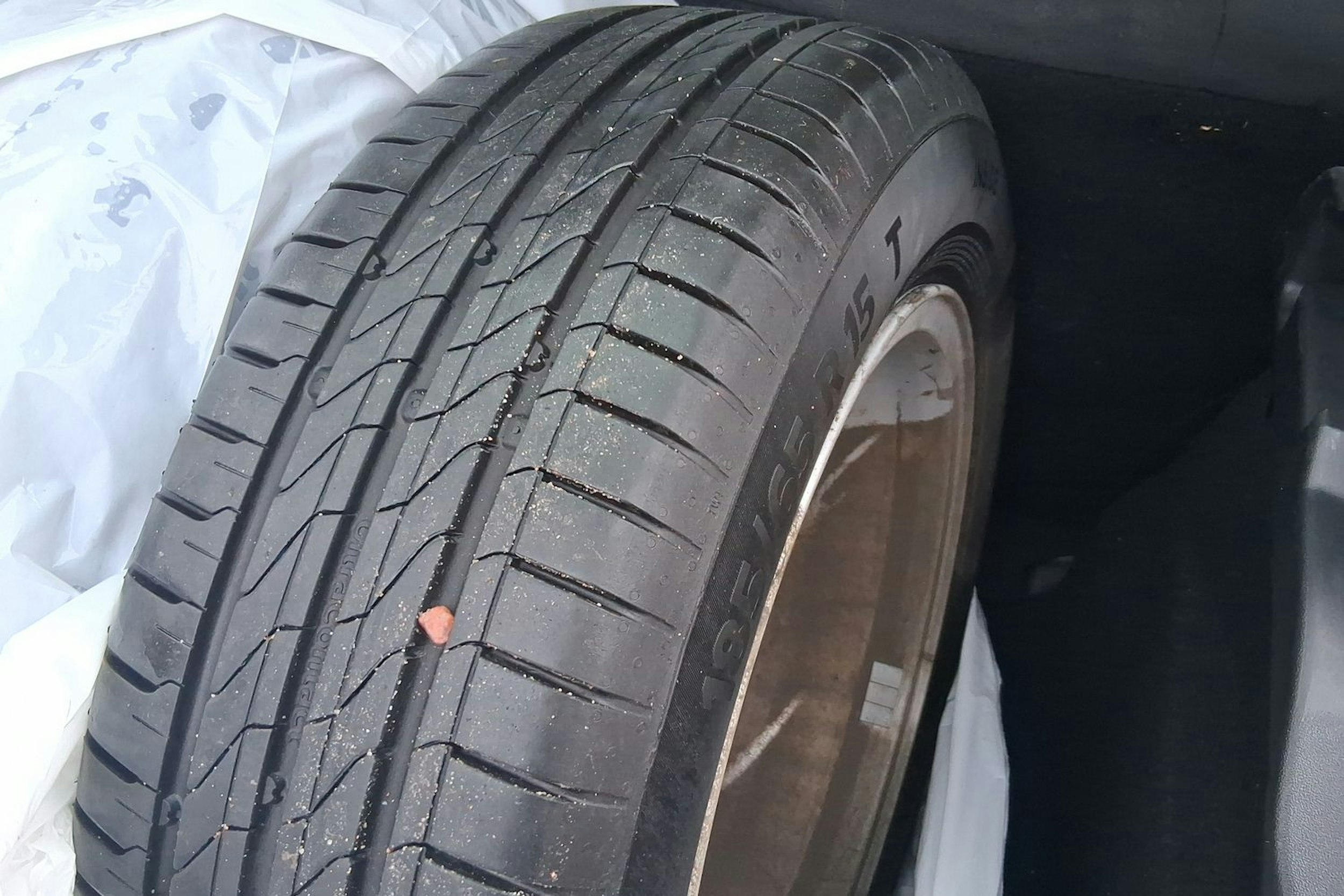 musta Peugeot 208 2014 kuva 11.