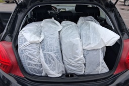 musta Peugeot 208 2014 kuva 12.