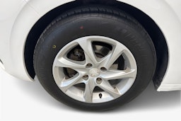 valkoinen Peugeot 208 2015 kuva 11.