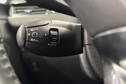 valkoinen Peugeot 208 2015 kuva 21.