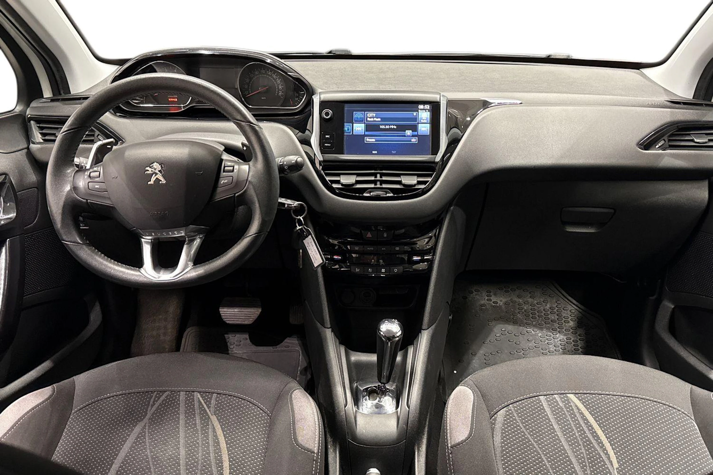 Valkoinen Peugeot 208 2015 kuva 7.