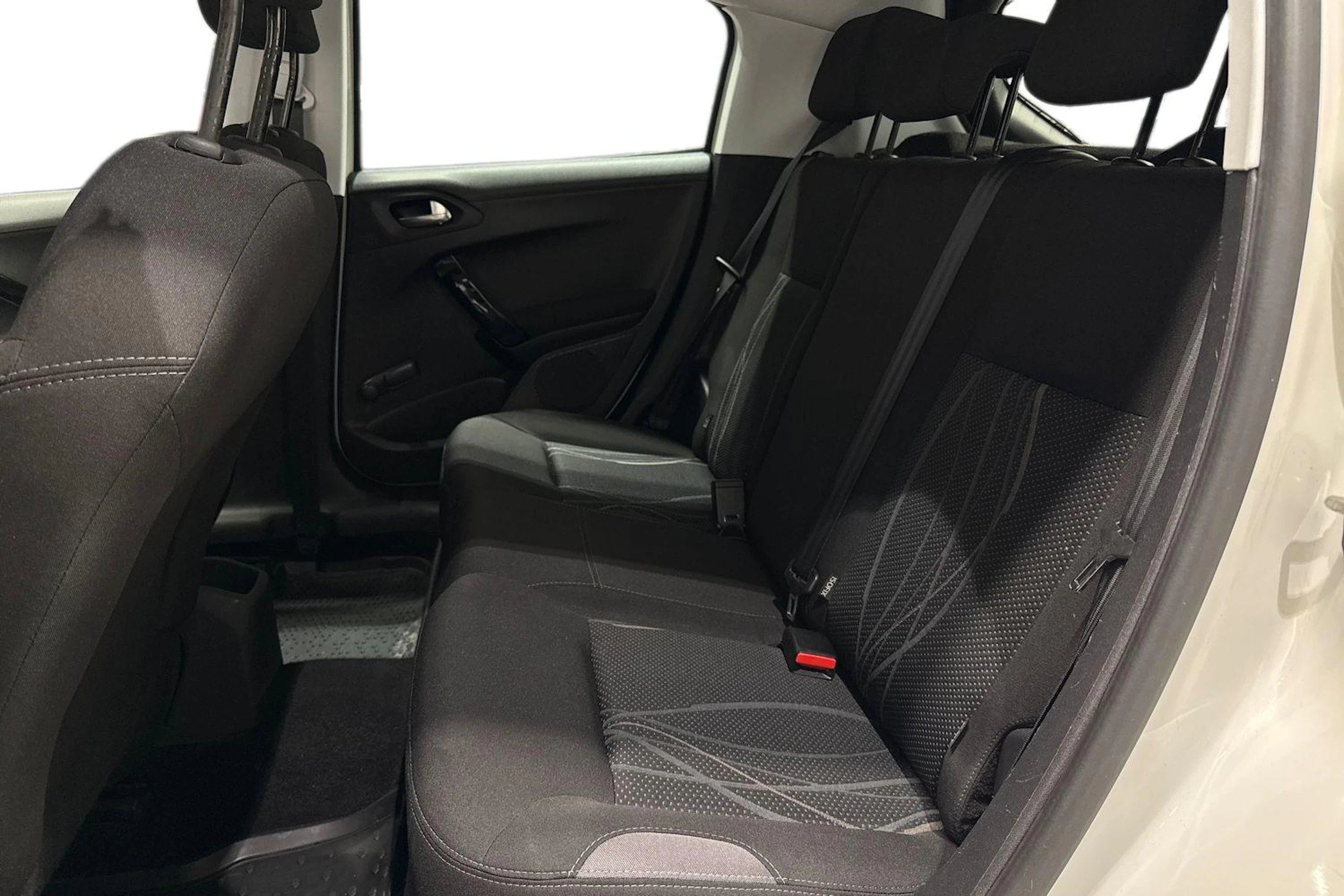 Valkoinen Peugeot 208 2015 kuva 8.